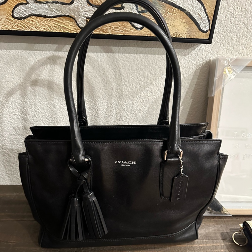 VINTAGE COACH (ReLOVED) Black Tote Zip Top & Tassel